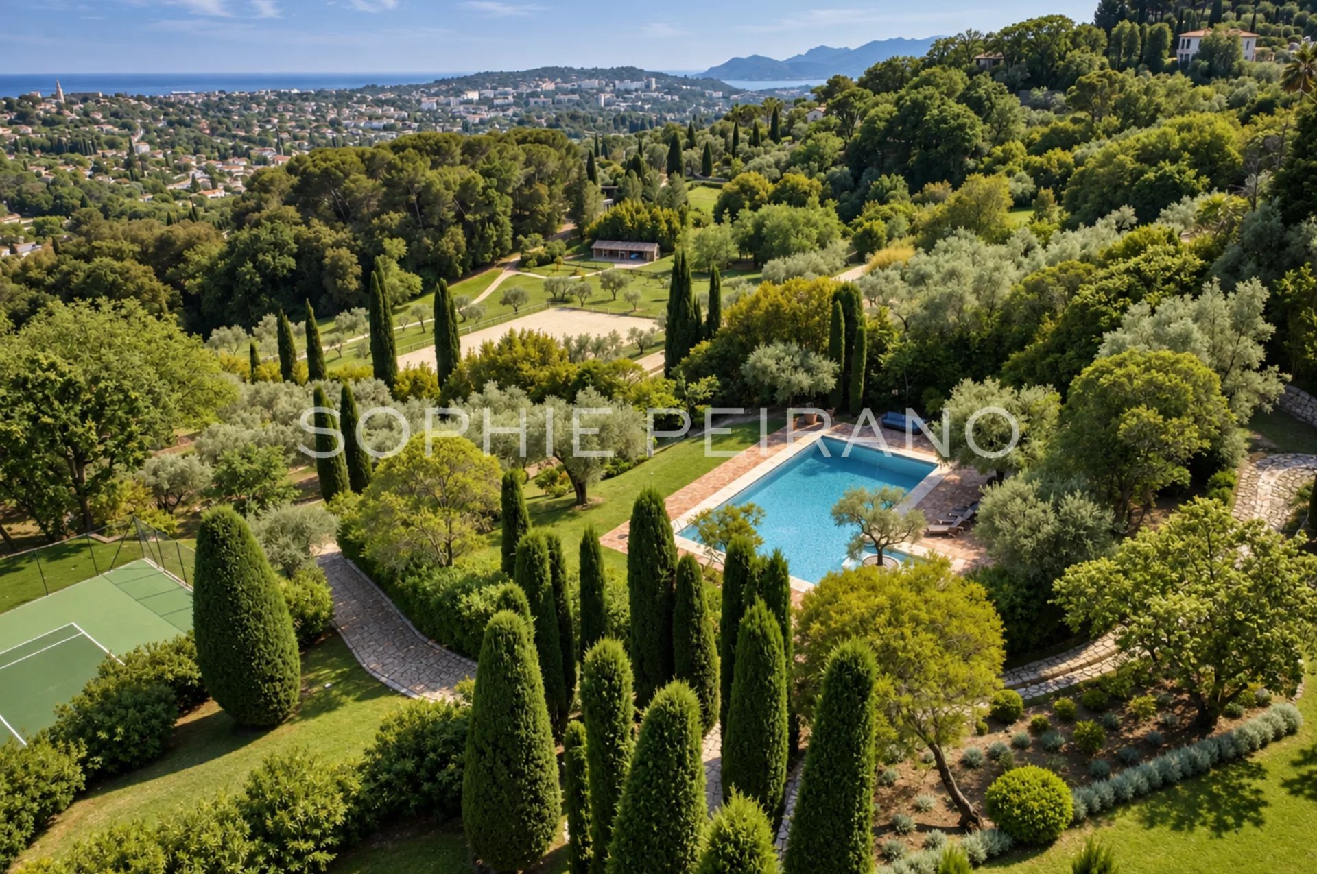 Maison à vendre, 1180m², Mougins