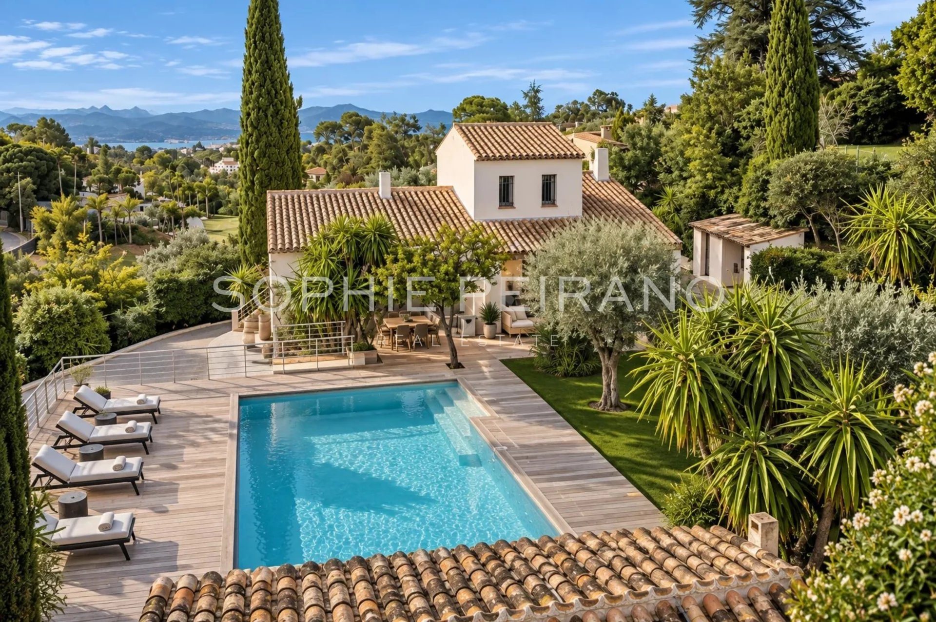 Casa, 213 m², terreno 1080 m²