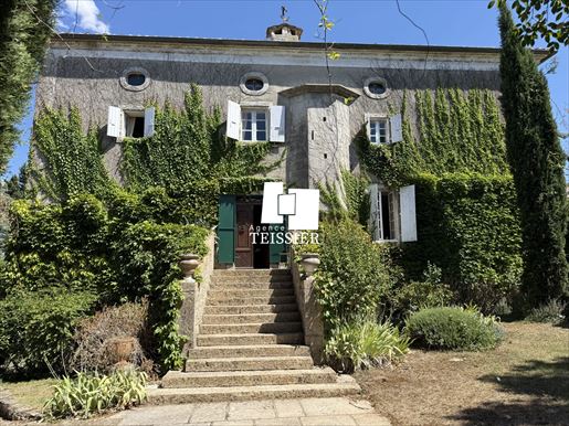 Maison 12 pièces 351 m² · à Les Vans · 351 m² · 632 000 €
