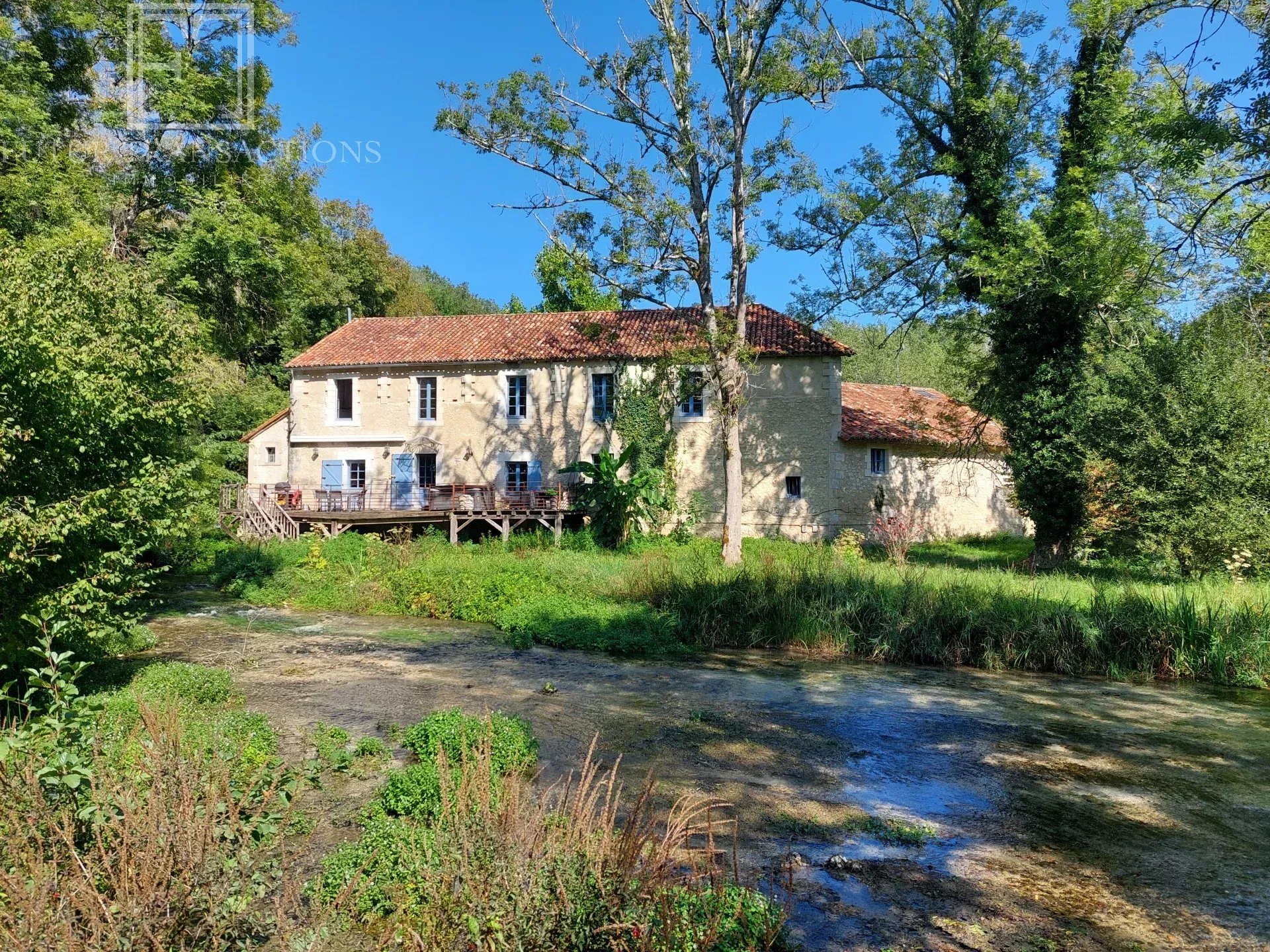 Maison à vendre, 330m², Bourdeilles