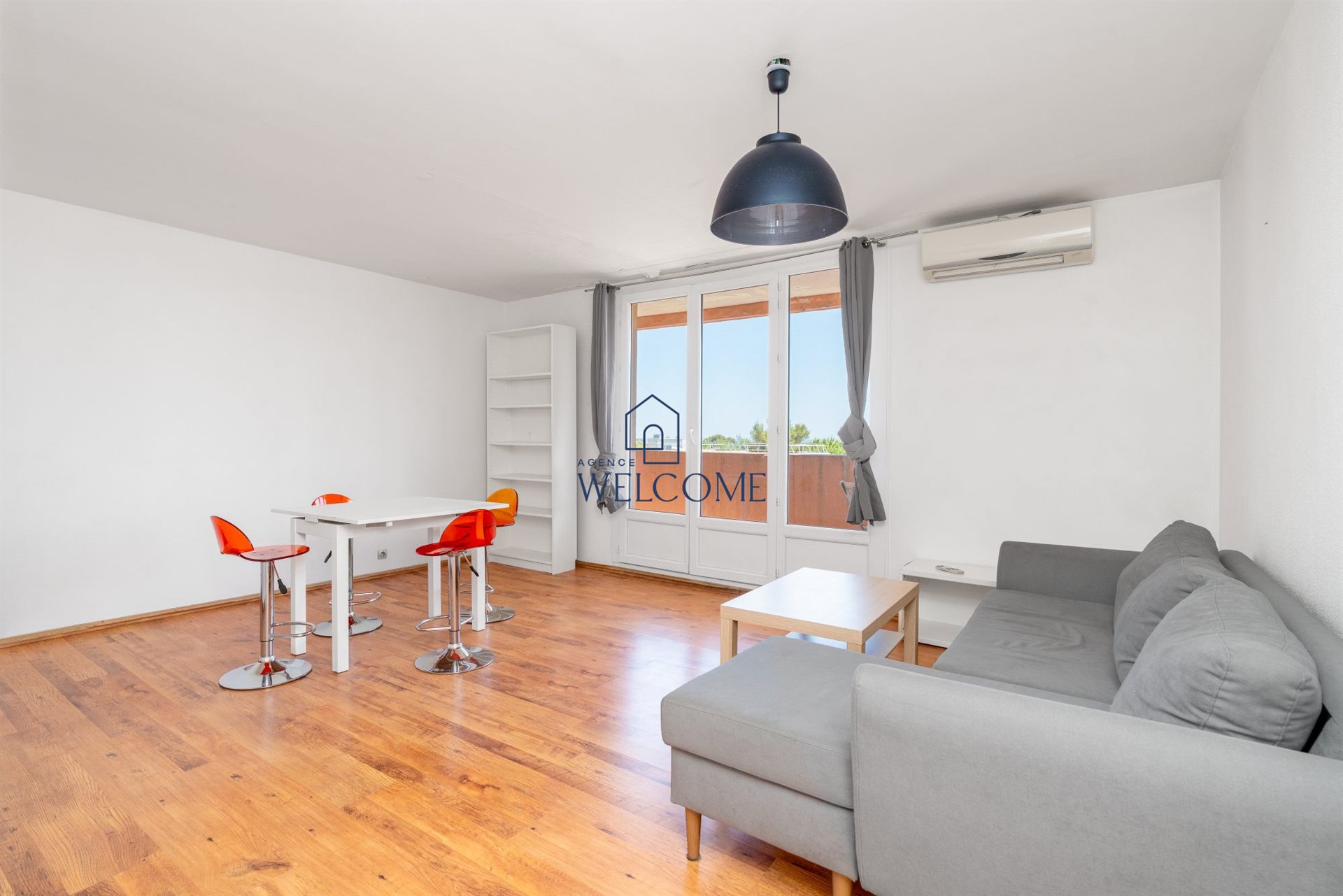 Bright T2 apartment, elevator, balcony and parking - Vue 3