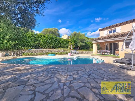 Maison 6 pièces 176 m² · à Antibes · 176 m² · 990 000 €