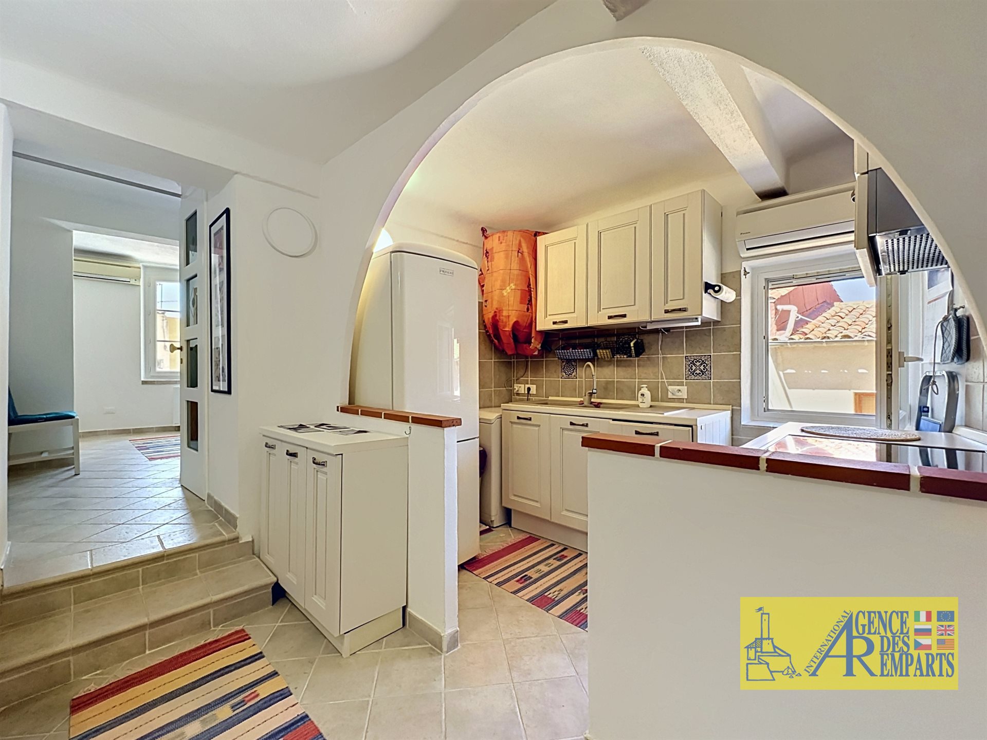 Charming 2-room apartment in the heart of Old Antibes - Vue 2