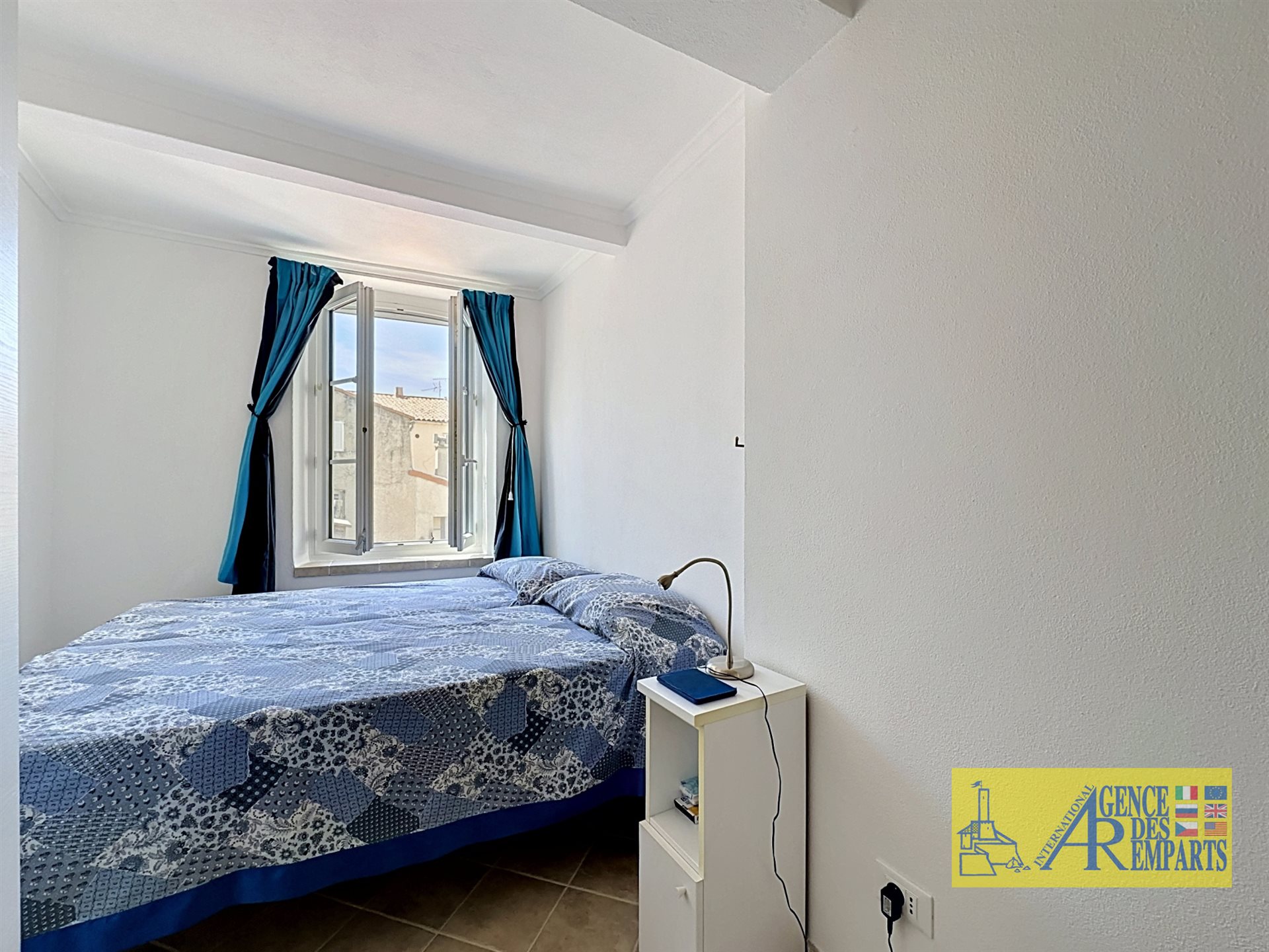Charming 2-room apartment in the heart of Old Antibes - Vue 4