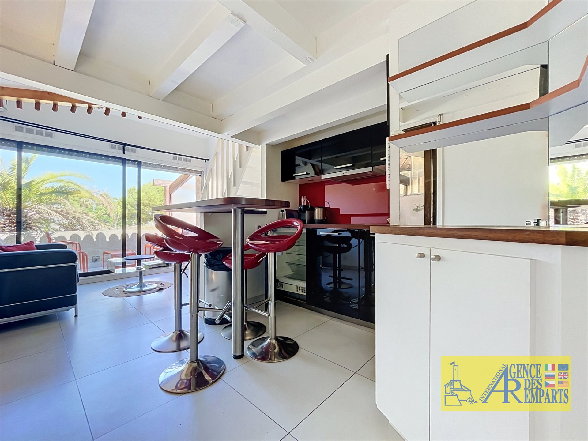 Appartement – Antibes, Centre Ville, Juan-les-Pins - Plus