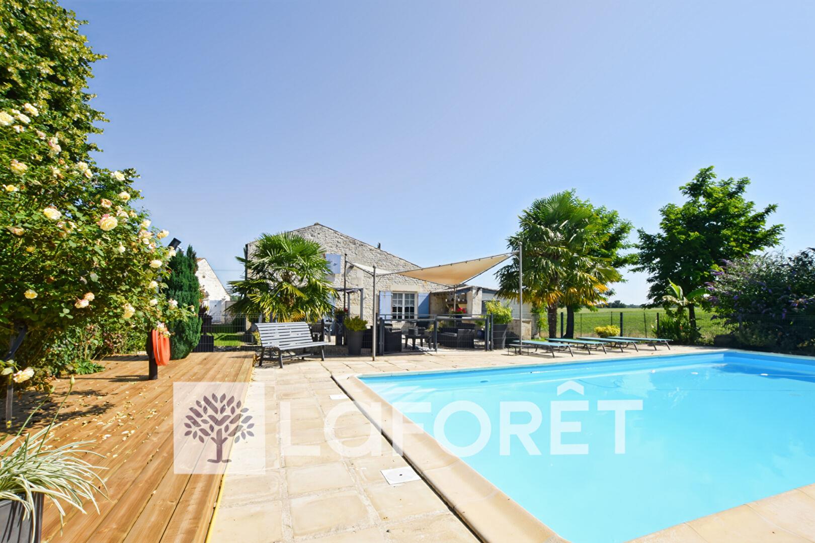 Maison à vendre, 226m², Saint-Germain-du-Seudre