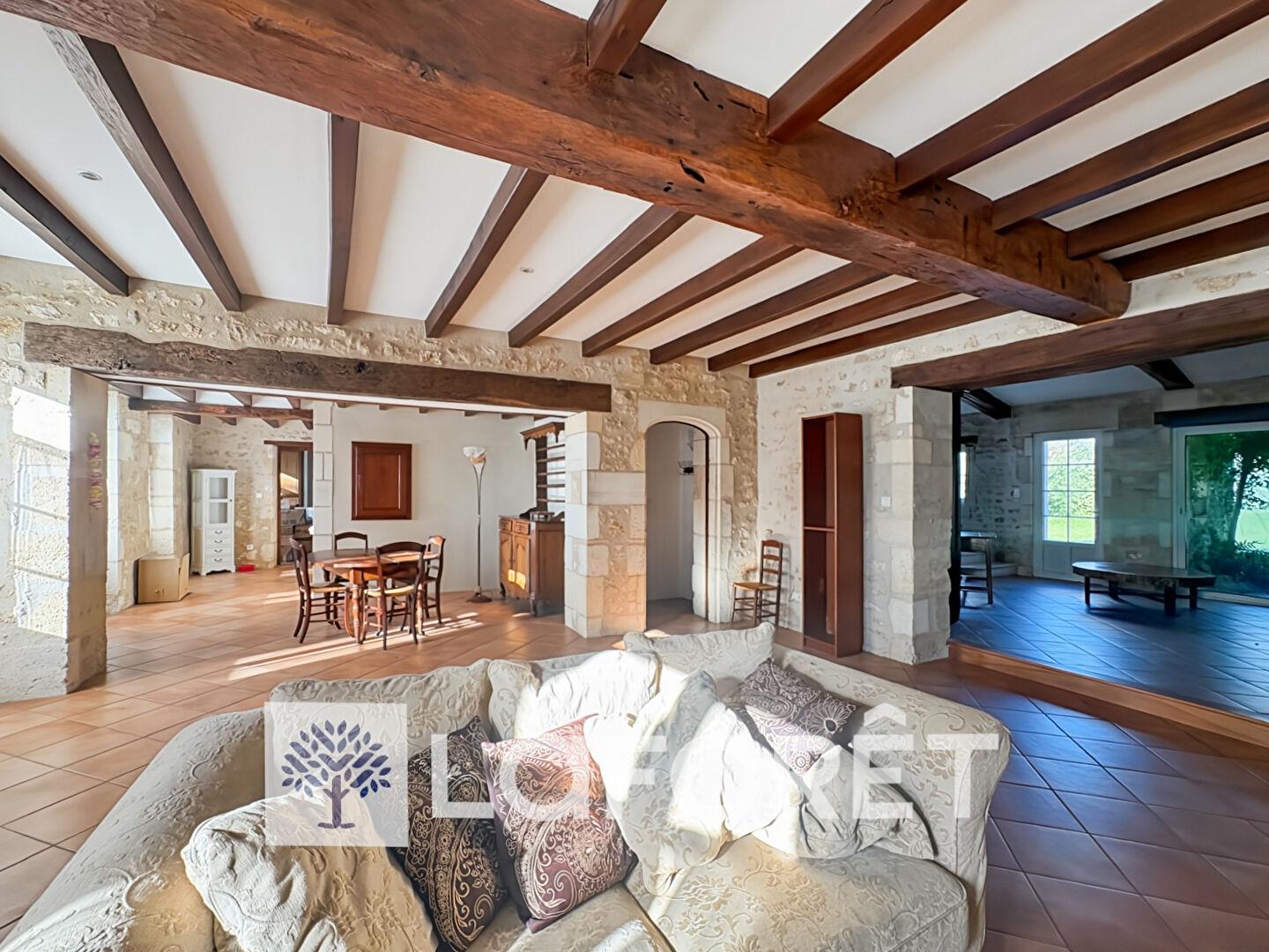 Maison à vendre, 209m², Saint-Genis-de-Saintonge