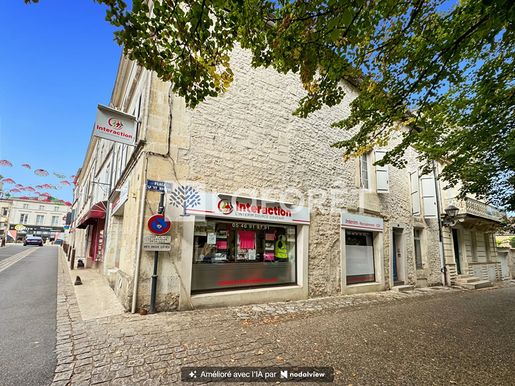 Maison 344 m² · à Pons · 344 m² · 324 700 €