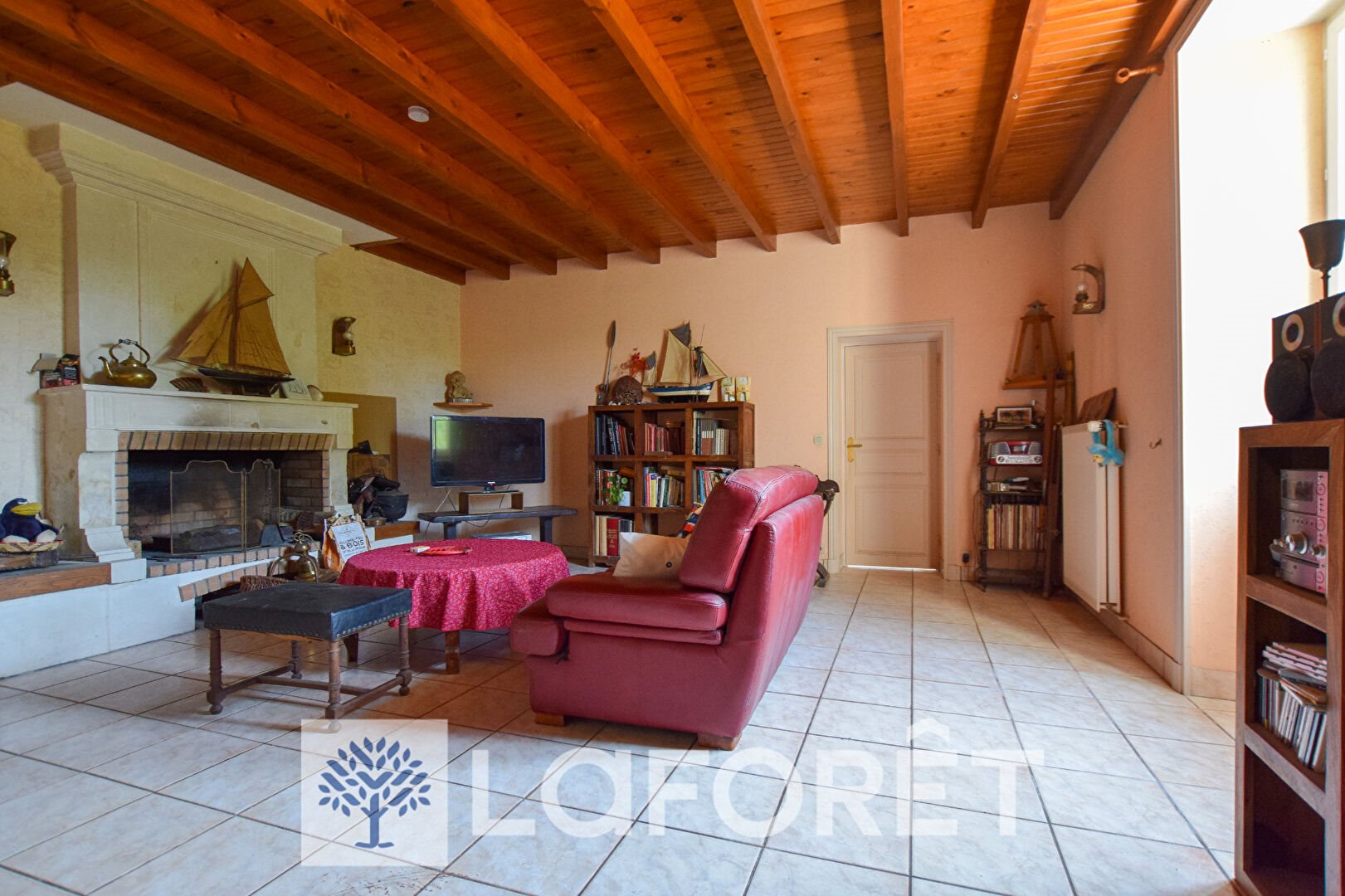 Maison à vendre, 215m², Brie-sous-Mortagne