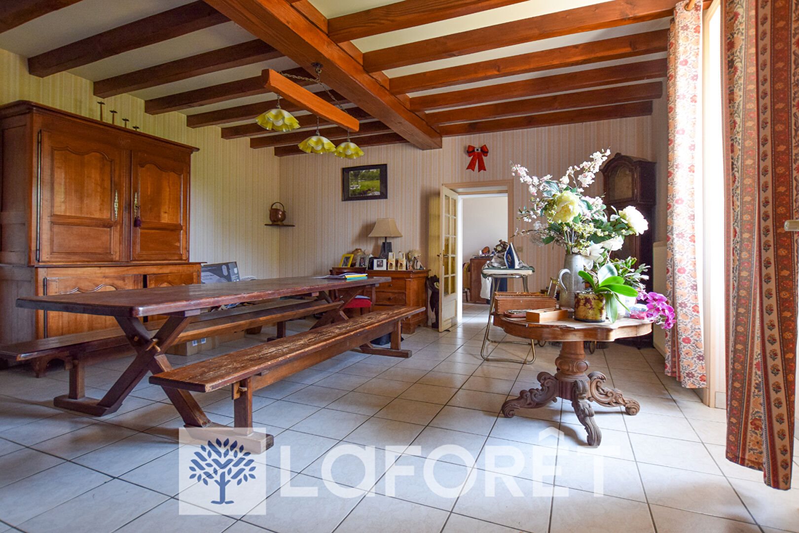 Maison à vendre, 215m², Brie-sous-Mortagne