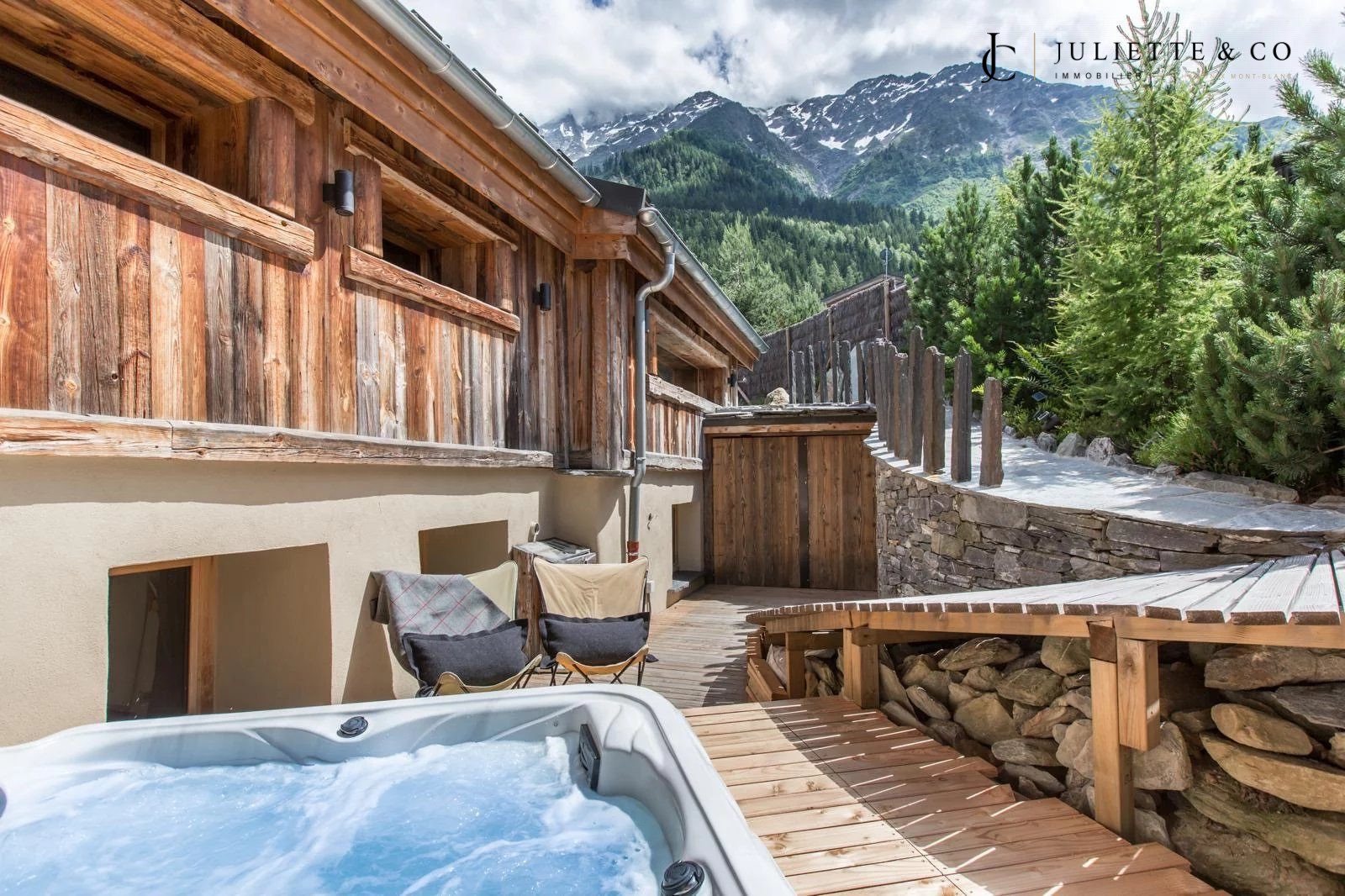 Charming 5-room chalet in Les Houches - Vue 3