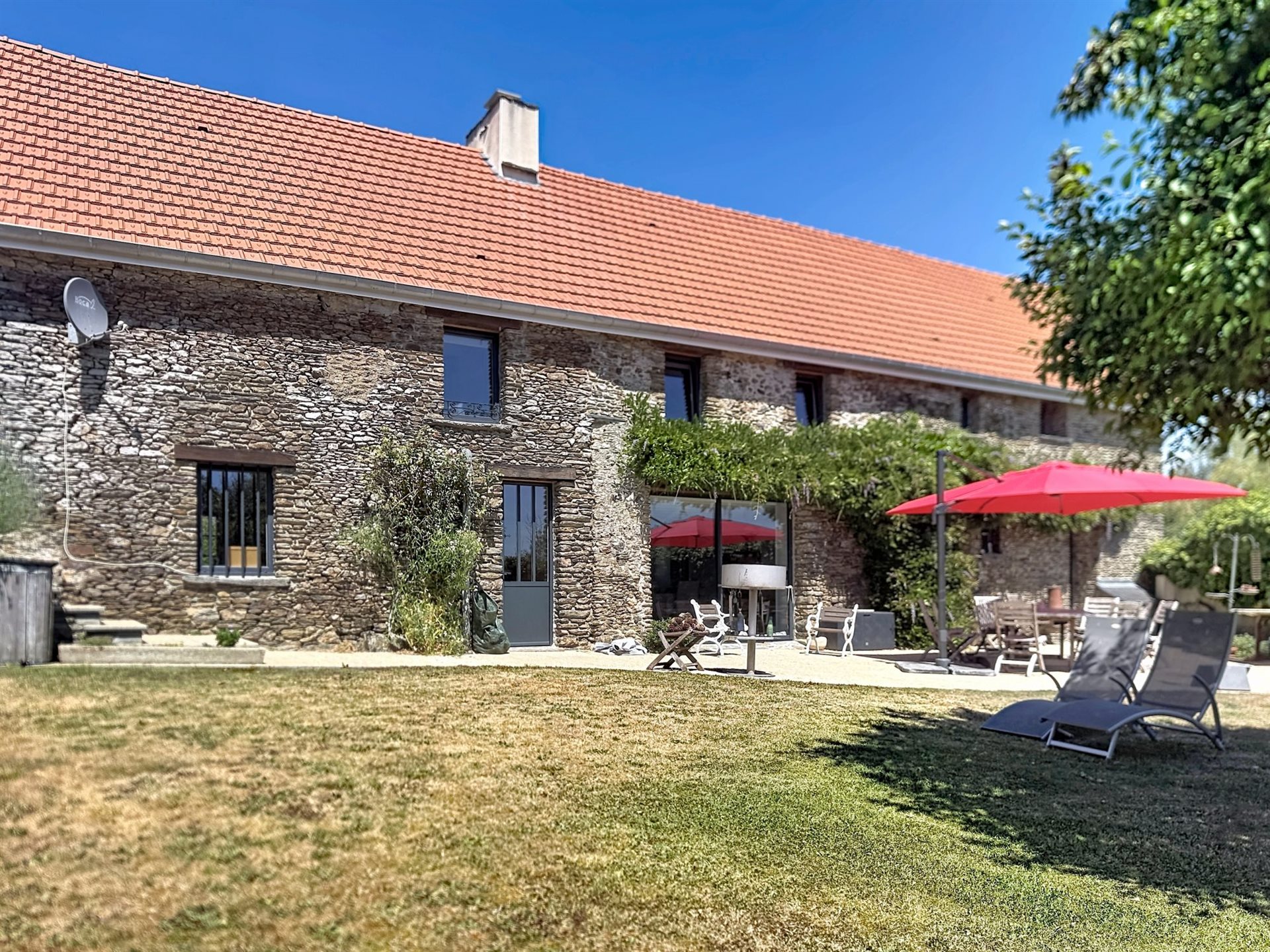 Maison à vendre, 235m², Saint-Georges-Montcocq