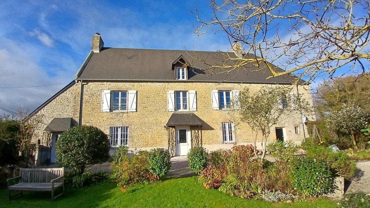 Maison 7 pièces 225 m² · à Carentan · 225 m² · 375 000 €