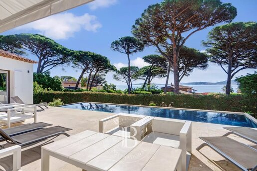 Maison 6 pièces 230 m² · à Grimaud · 230 m² · 4 200 000 €