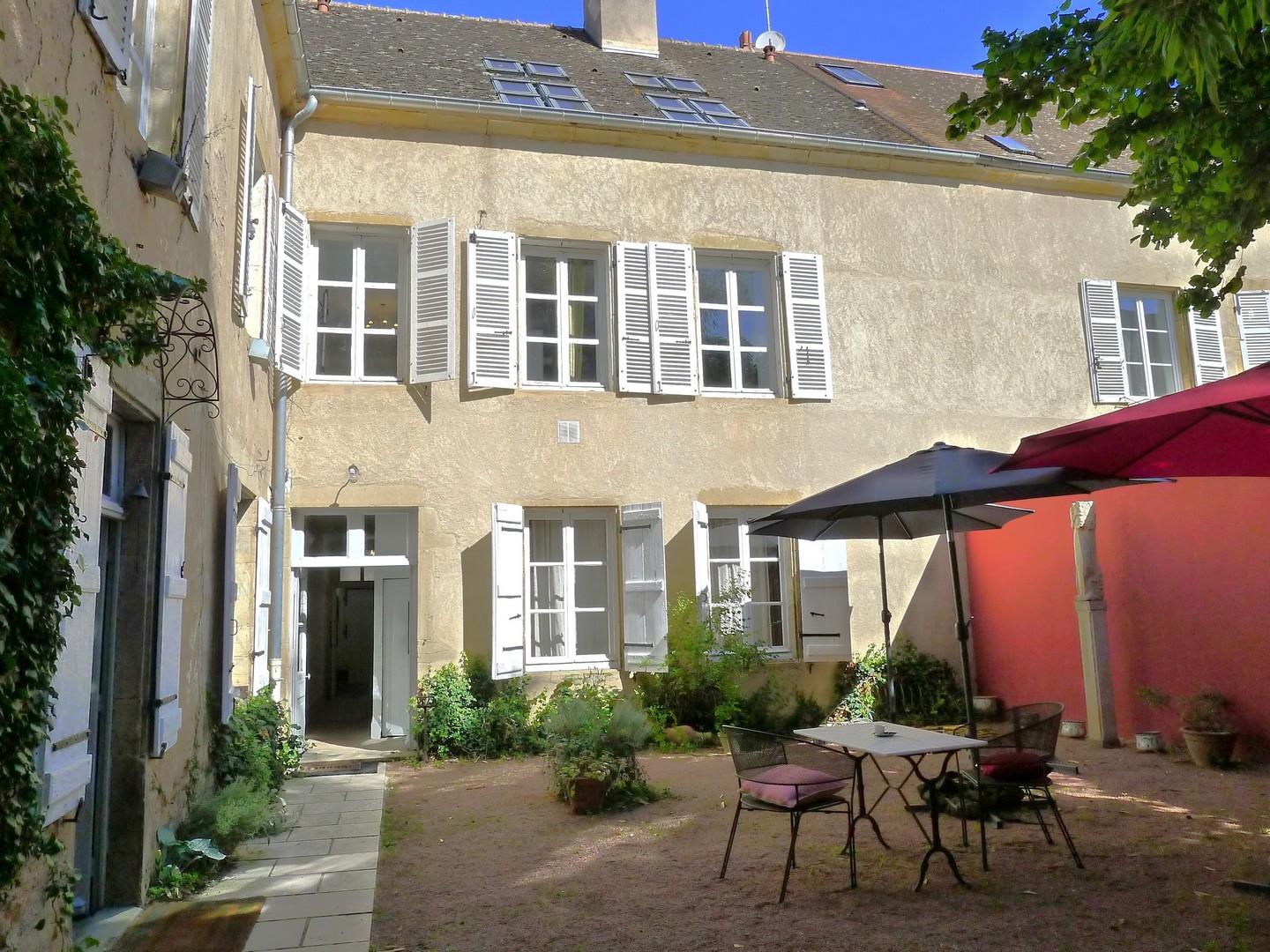 Maison à vendre, 419m², Charolles