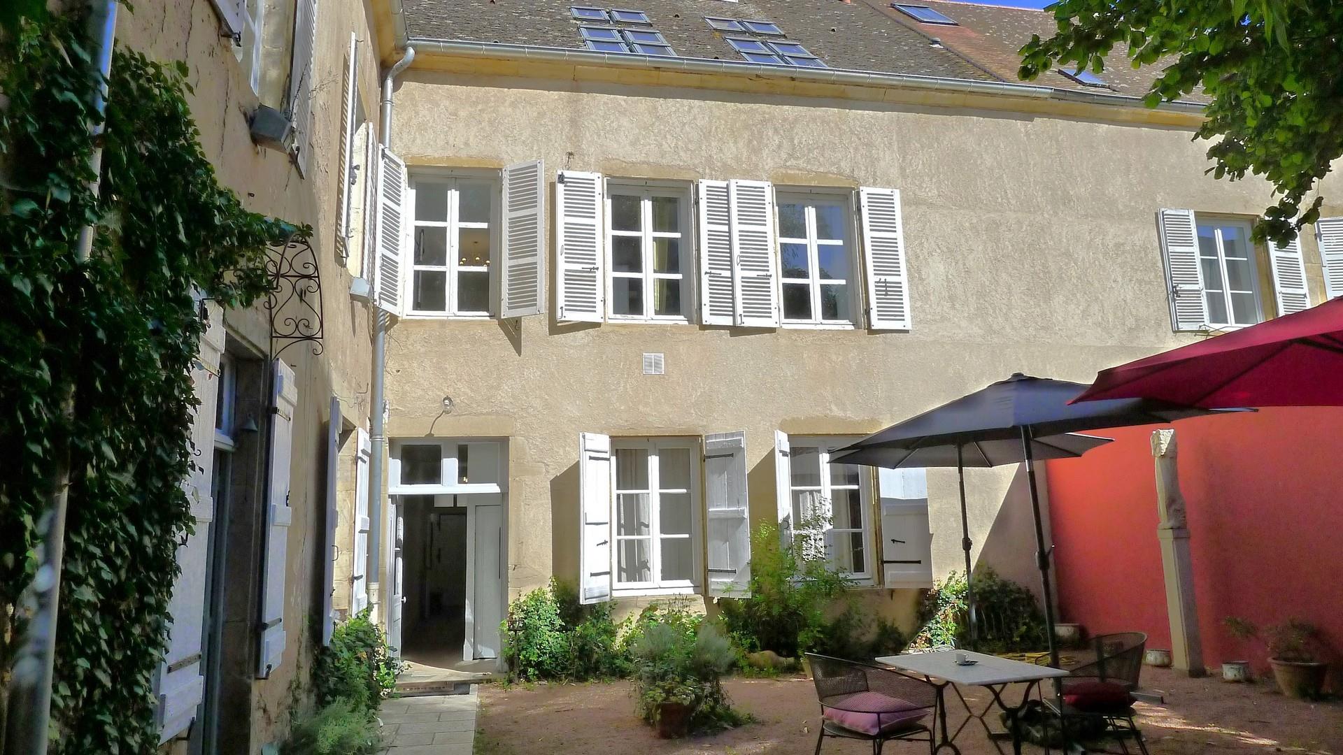 Maison à vendre, 419m², Charolles