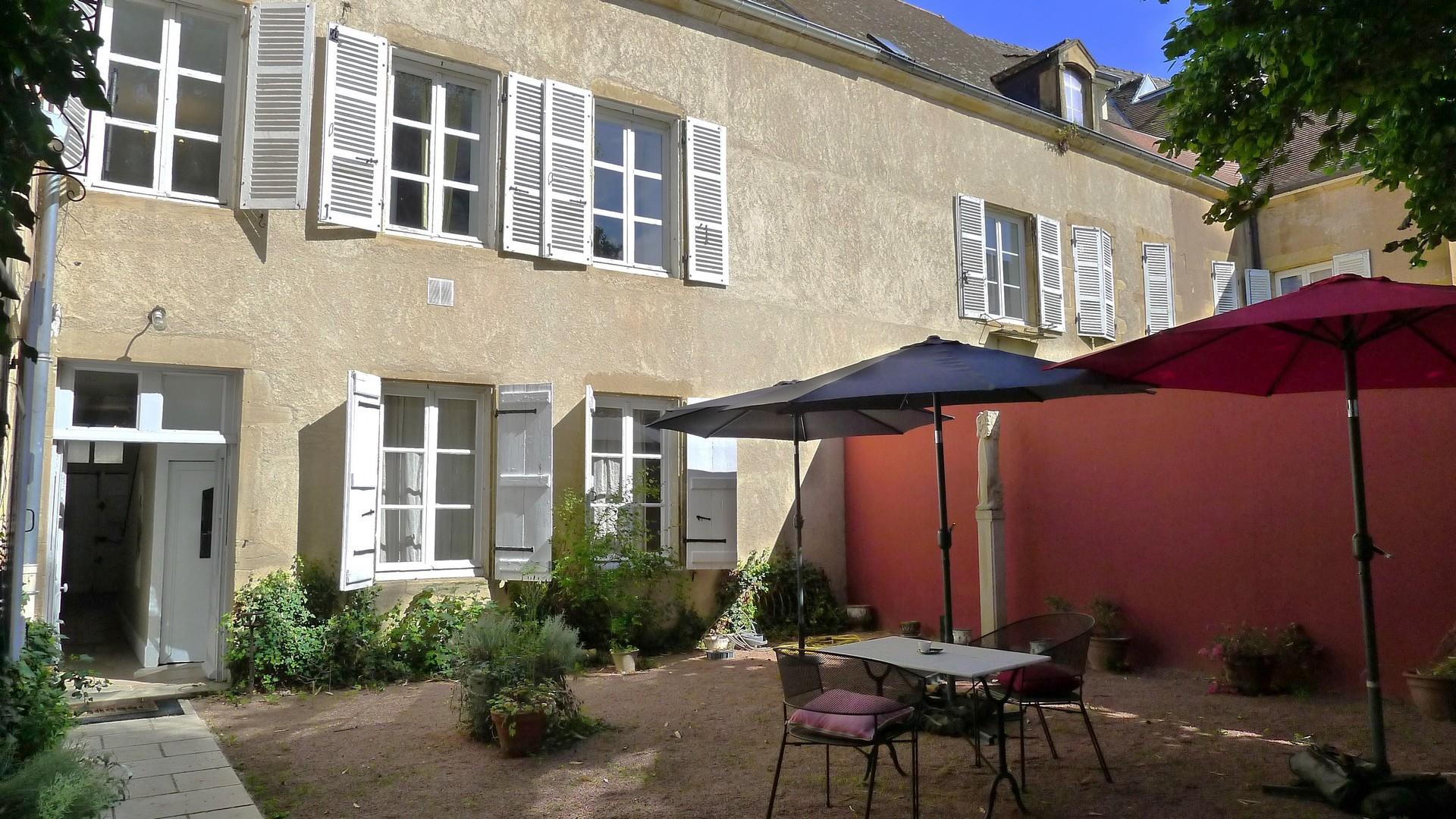 Maison à vendre, 419m², Charolles