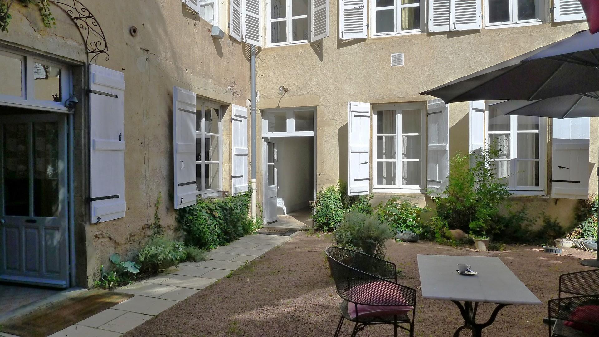 Maison à vendre, 419m², Charolles