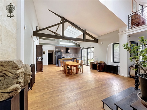 Maison 7 pièces 305 m² · à Mérignac · 305 m² · 1 330 000 €