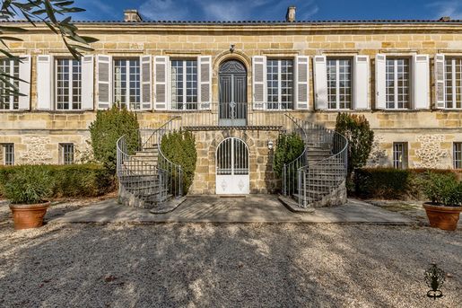 Maison 18 pièces 1170 m² · à Bordeaux · 1 170 m² · 3 570 000 €