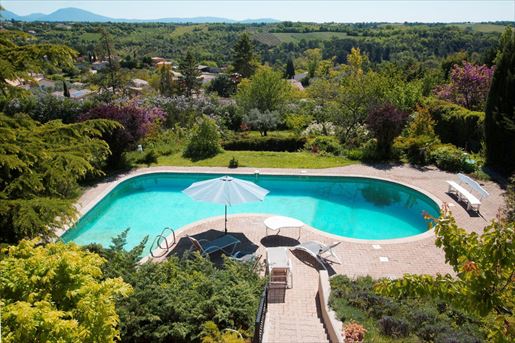 Maison 7 pièces 196 m² · à Valensole · 196 m² · 480 000 €