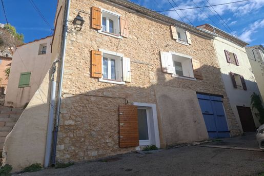 Maison 5 pièces 105 m² · à Aiguines · 105 m² · 215 000 €