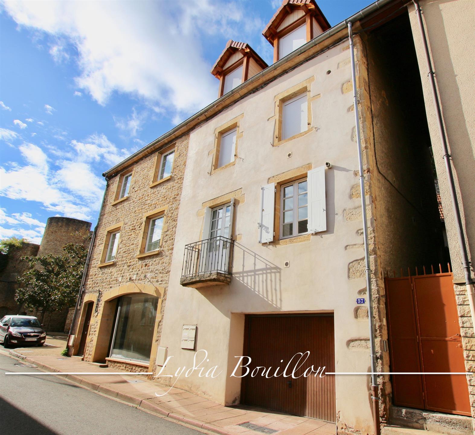 Maison à vendre, 247m², Mâcon