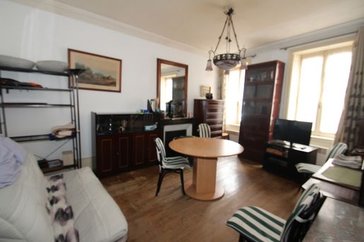 Appartement 2 pièces 180 m² · à Decize · 180 m² · 123 000 €