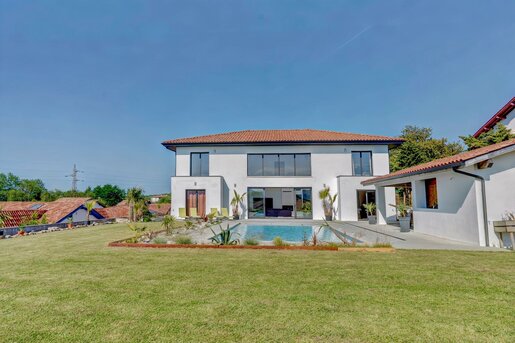 Maison 7 pièces 272 m² · à Hendaye · 272 m² · 1 790 000 €