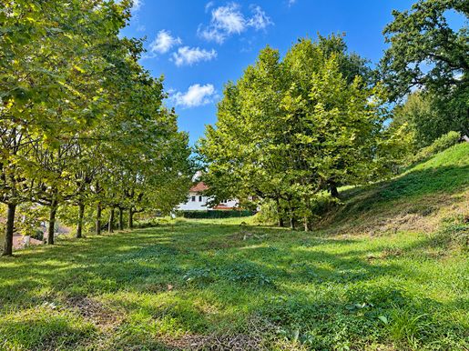 Terrain 100 m² · à Urrugne · 100 m² · 212 000 €