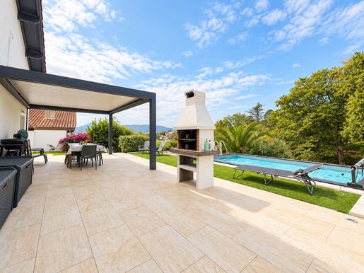 Maison 4 pièces 138 m² · à Hendaye · 138 m² · 689 000 €