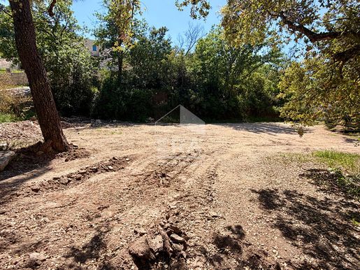 Terrain 1300 m² · à Vidauban · 175 000 €