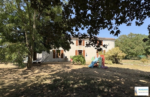 Maison 12 pièces 324 m² · à Saint-Jean-de-Liversay · 324 m² · 449 500 €