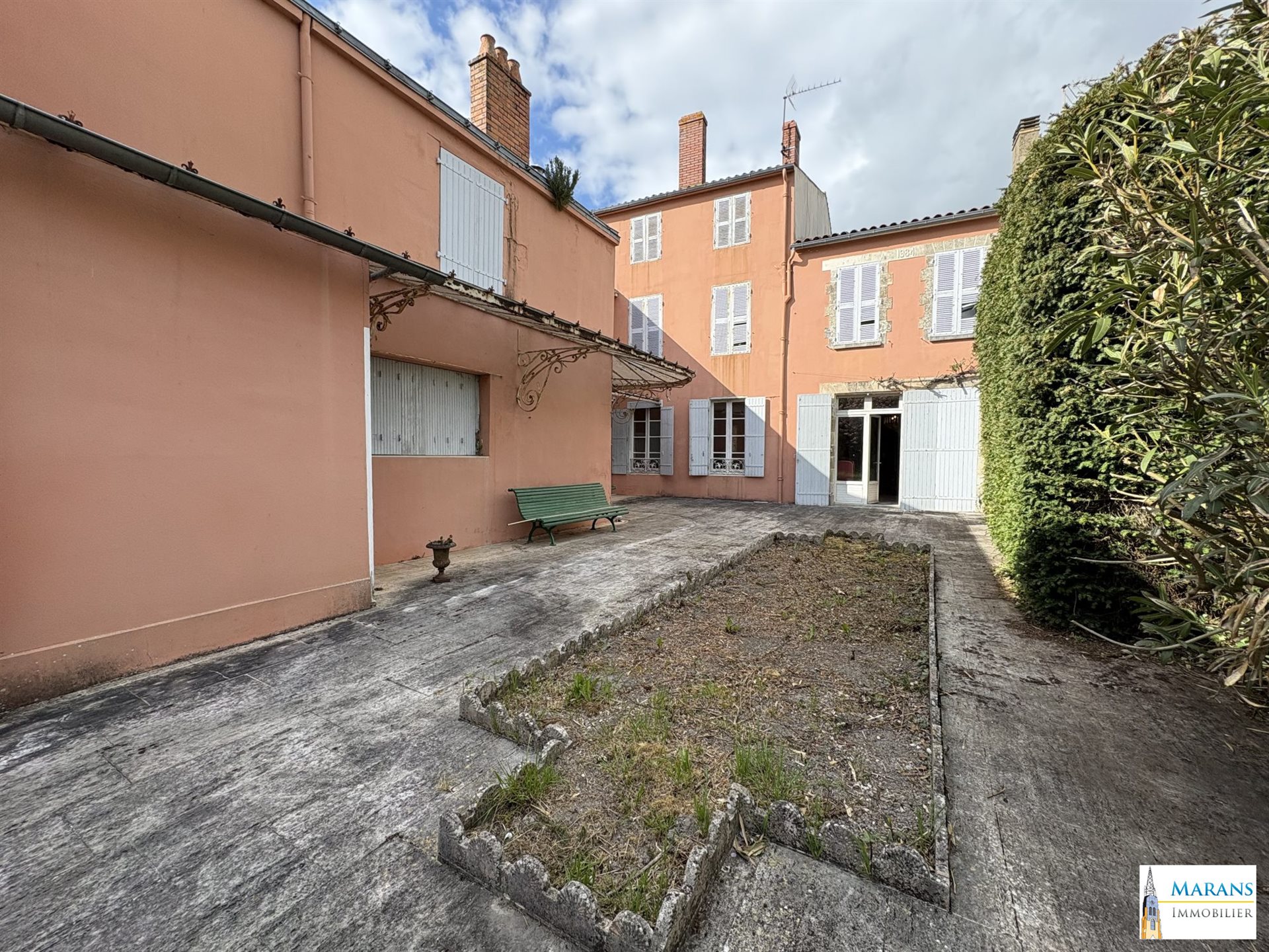 Maison à vendre, 348m², Marans