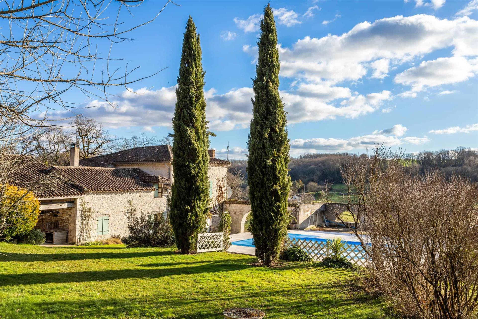 Maison à vendre, 243m², Bourg-de-Visa