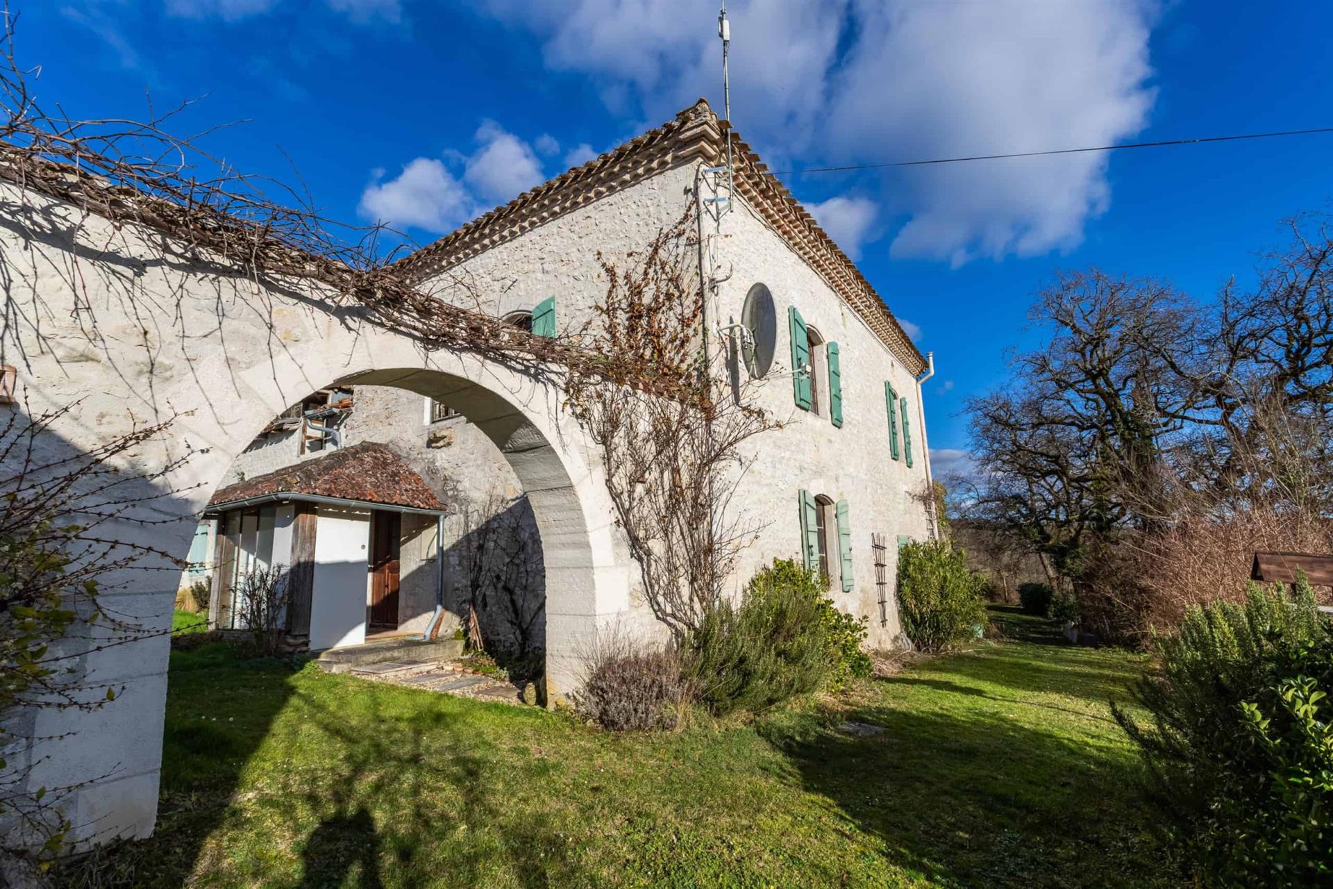 Maison à vendre, 243m², Bourg-de-Visa