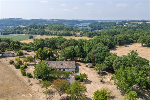 Maison 7 pièces 152 m² · à Montaigu-de-Quercy · 152 m² · 239 000 €