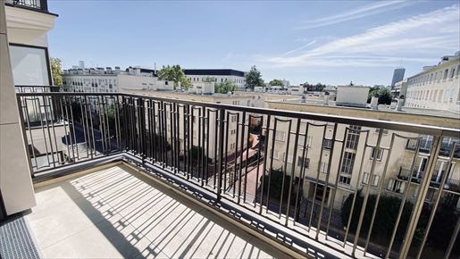Immeuble 3 pièces 67 m² · à Neuilly-sur-Seine · 67 m² · 1 180 000 €