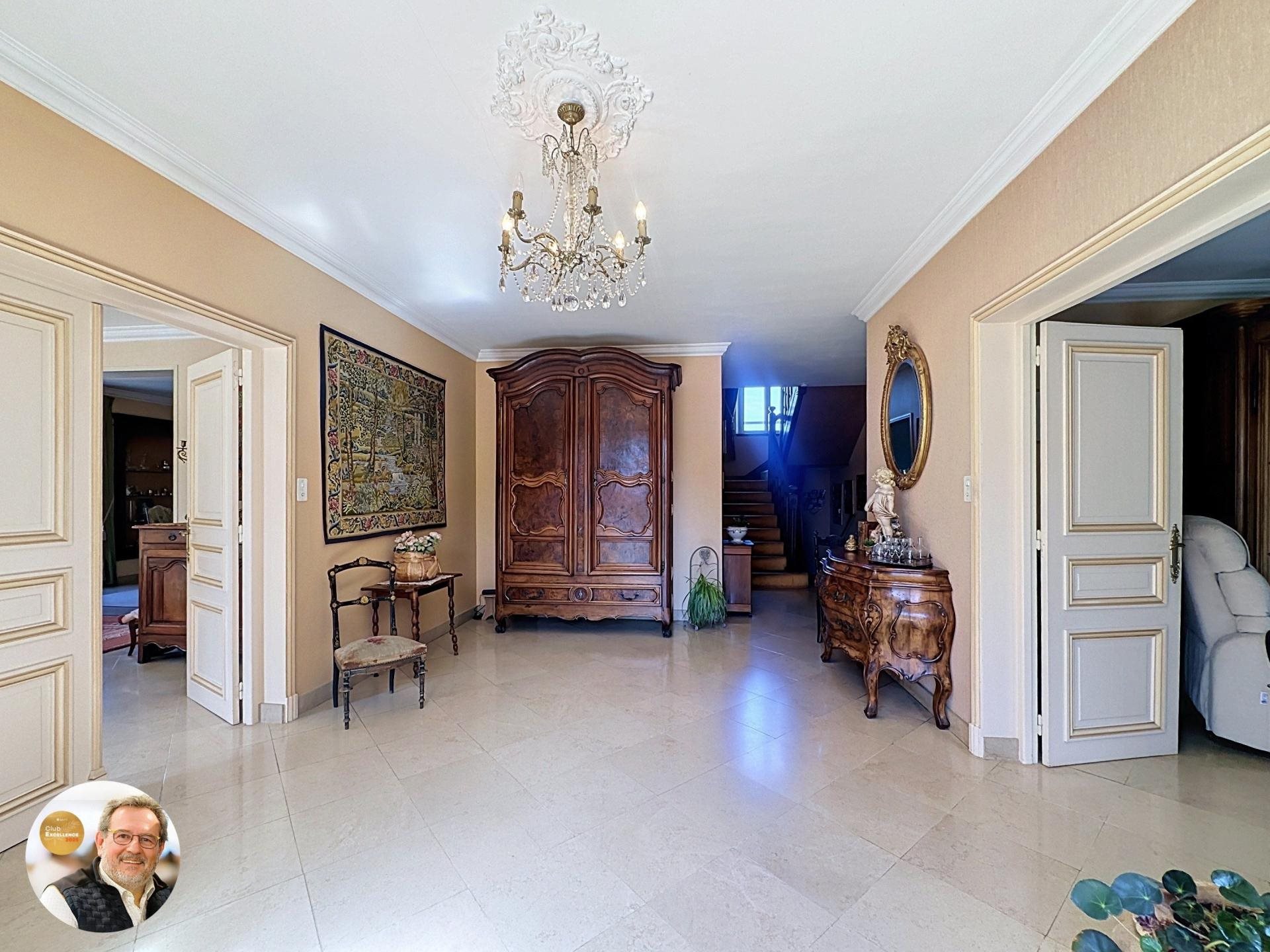 Maison à vendre, 282m², Villeneuve-sur-Yonne