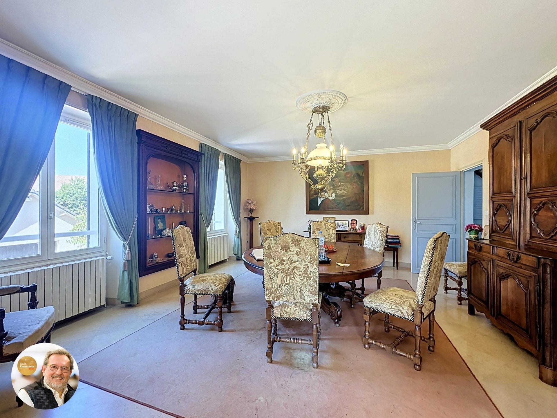 Maison à vendre, 282m², Villeneuve-sur-Yonne