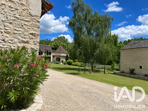 10 pièces 445 m² · à Beaugency · 445 m² · 1 200 000 €