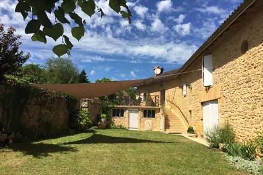 Maison 5 pièces 119 m² · à Sarlat-la-Canéda · 119 m² · 247 000 €