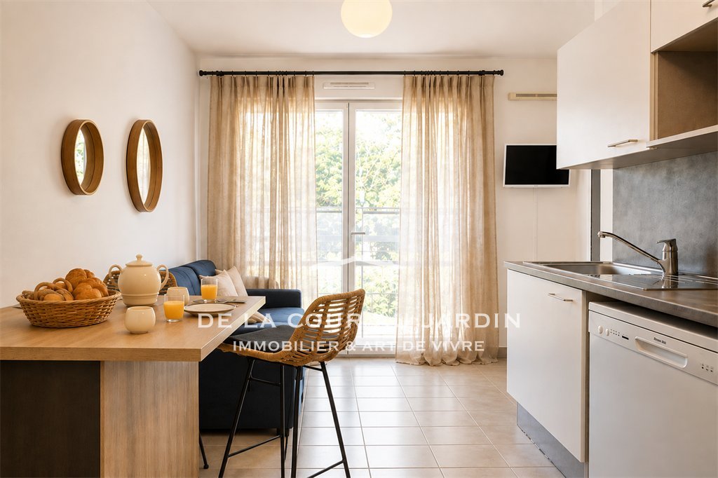 Apartment in La Rochelle, Le Pérot, Charente-Maritime - View 2