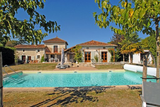 Maison 6 pièces 177 m² · à Champagne-Et-Fontaine · 177 m² · 450 500 €