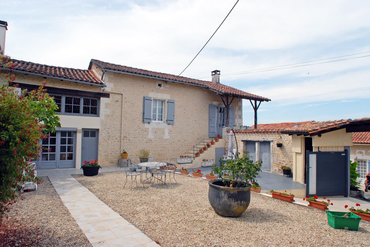 Maison à vendre, 130m², Salles-Lavalette