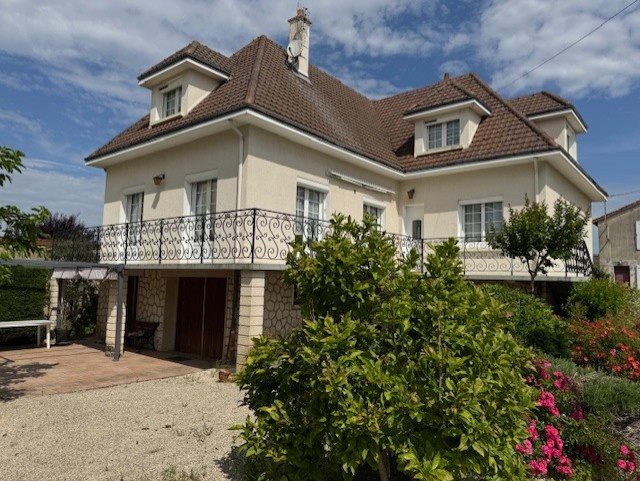 Maison à vendre, 152m², Montmorillon