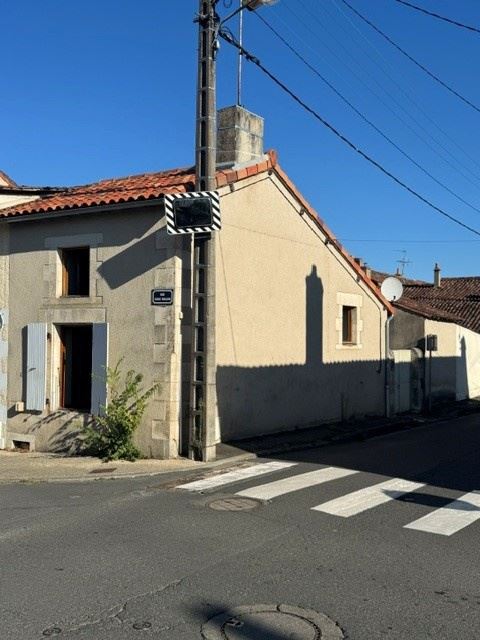 Maison 2 pièces 51 m² · à Montmorillon · 51 m² · 55 000 €