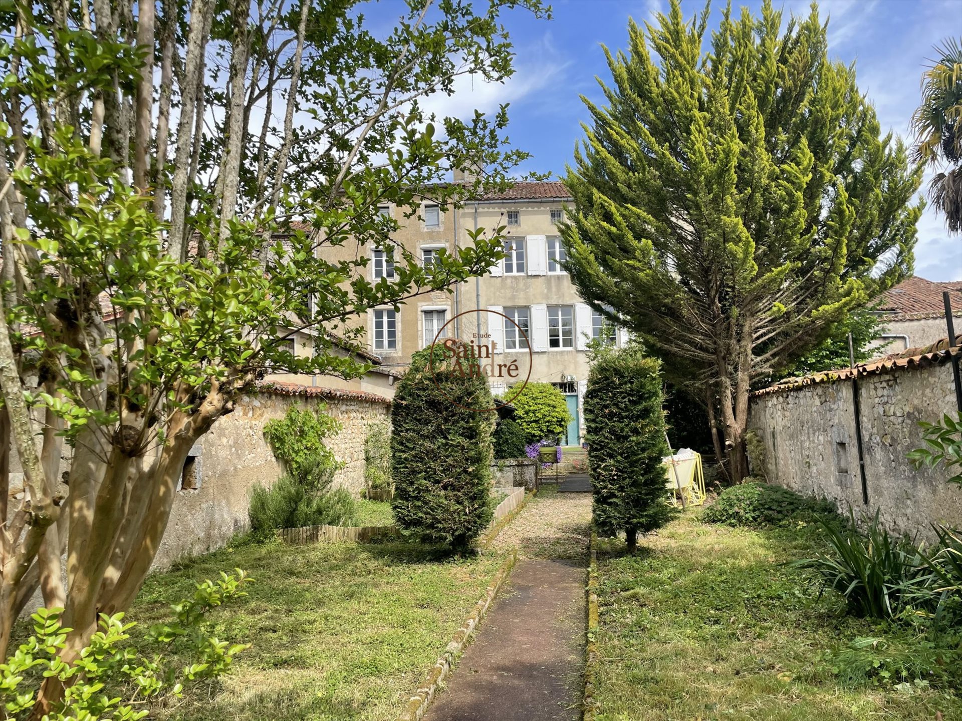 Maison à vendre, 295m², La Rochefoucauld-en-Angoumois