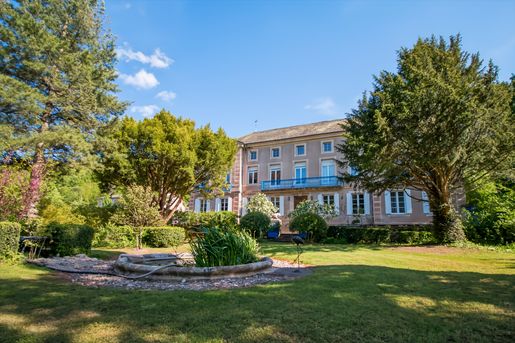Maison 18 pièces 508 m² · à Saint-Affrique · 508 m² · 495 000 €