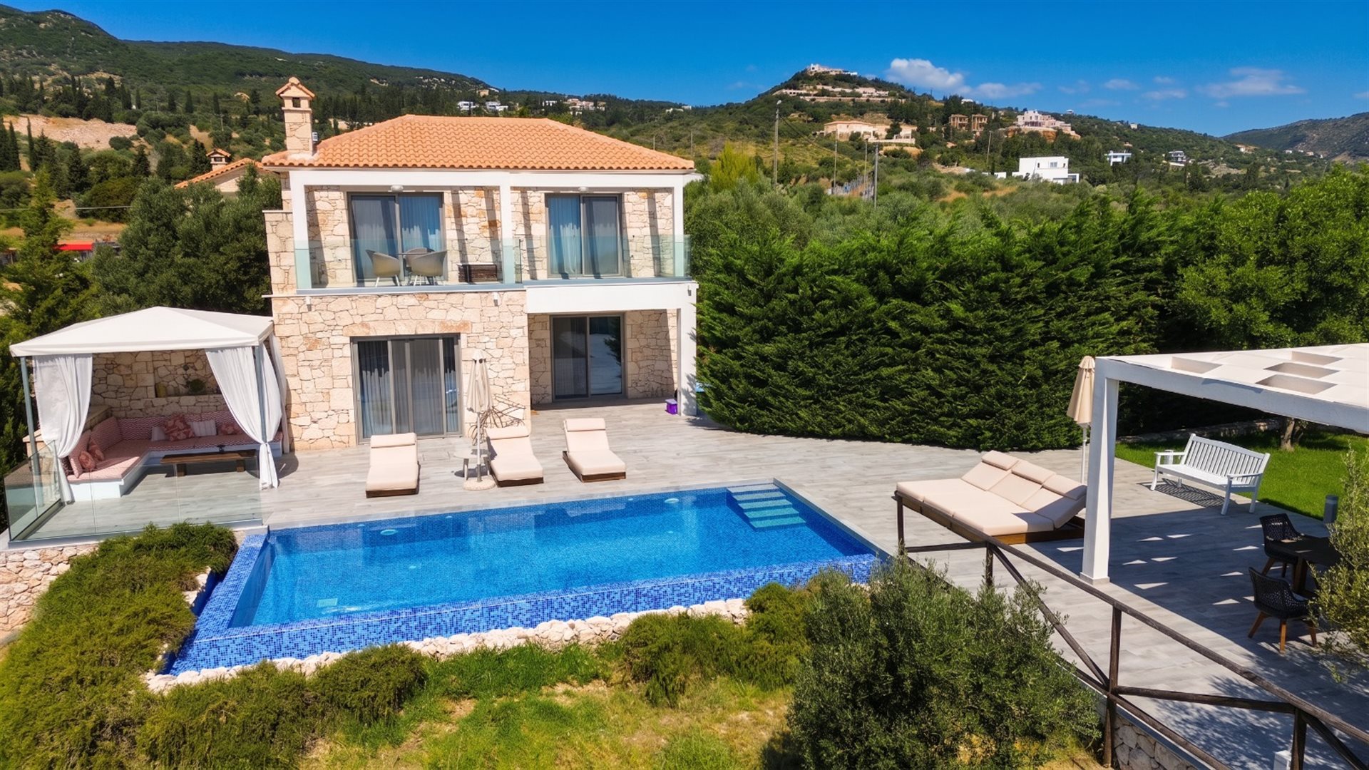 Vila Luxoasă din Piatră cu Vederi Panoramic asupra Mării Lângă Agios Nikolaos, Zakynthos